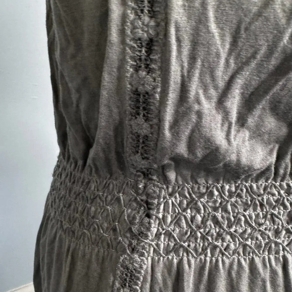 POL‎ Acid Wash High Low Smocked Waist Tunic Tank with Lace - Picture 5 of 6